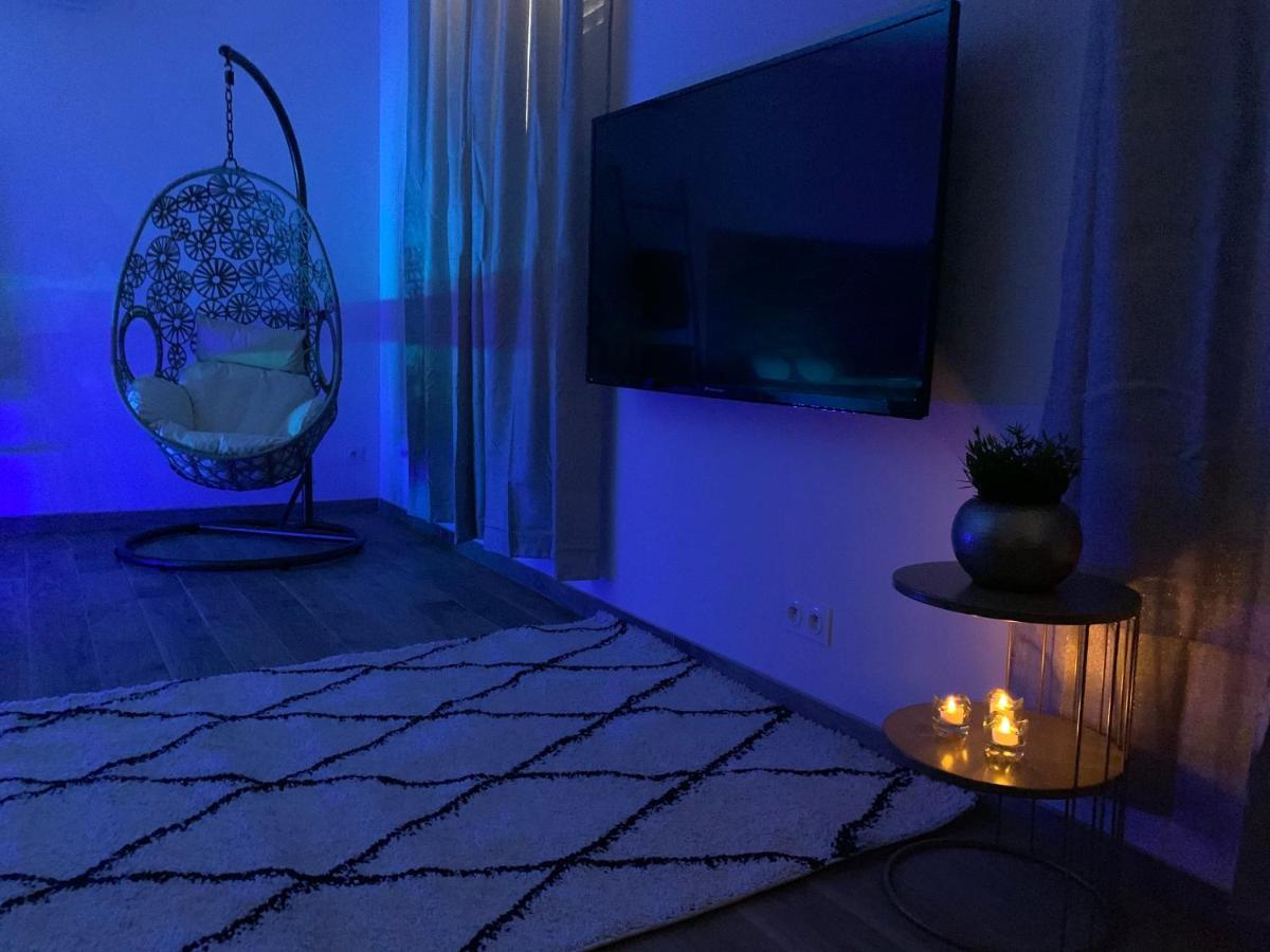 Appartement Cosy Jacuzzy Luxe Gare De ตูลง ภายนอก รูปภาพ