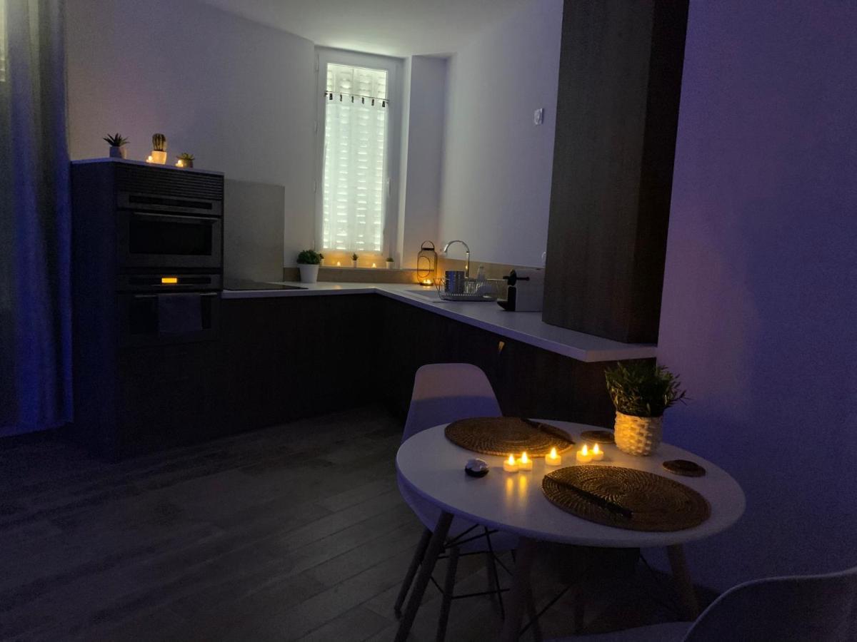 Appartement Cosy Jacuzzy Luxe Gare De ตูลง ภายนอก รูปภาพ